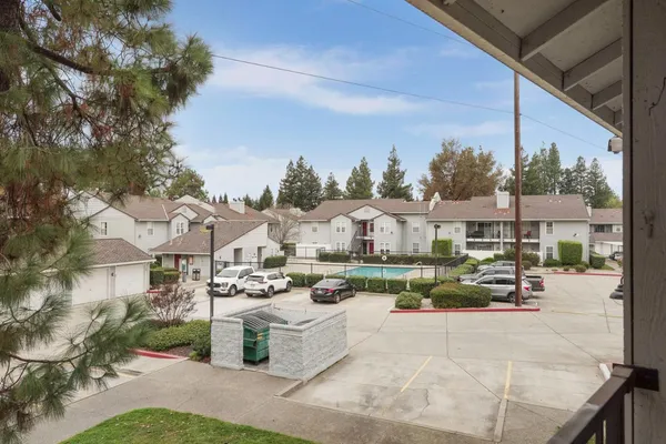 $279,950 | 2400 Eilers Lane, Unit 1806, Lodi, CA 95242