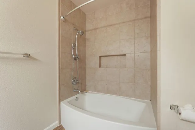 $289,950 | 2400 Eilers Lane, Unit 1806, Lodi, CA 95242