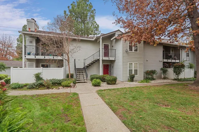 $289,950 | 2400 Eilers Lane, Unit 1806, Lodi, CA 95242