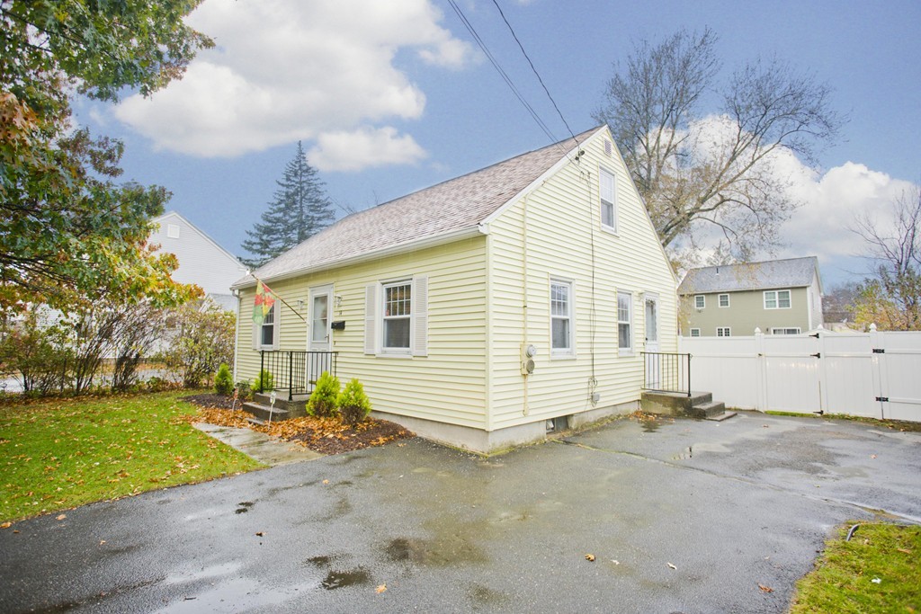 14 French Street Springfield, MA 01104 - Photo 2 of 29 a view of a house with a yard