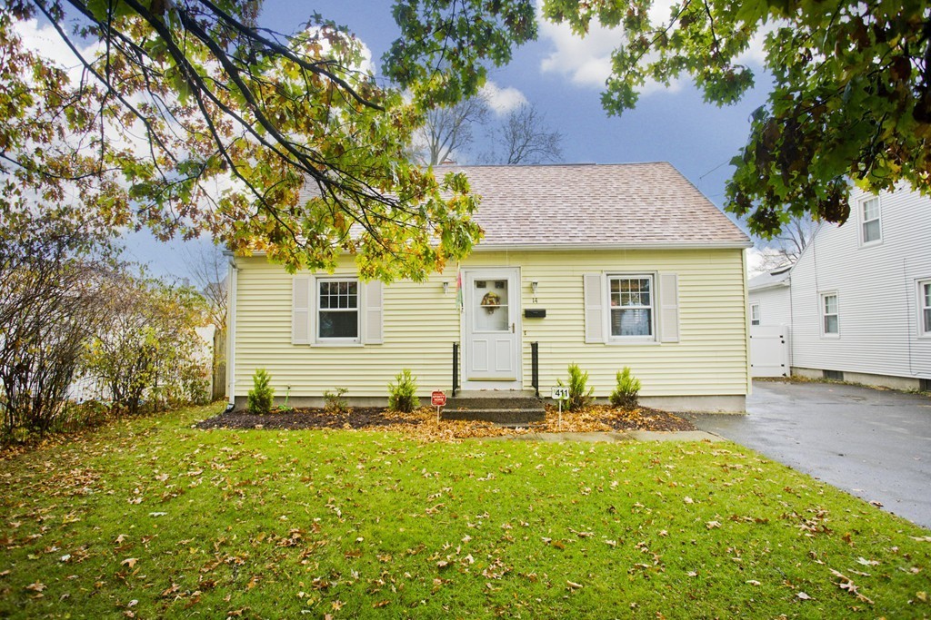 14 French Street Springfield, MA 01104 - Photo 3 of 29 a front view of house with yard