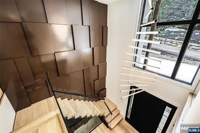 $2,779,000 | 10 Big Ramapo Road, Saddle River, NJ 07458