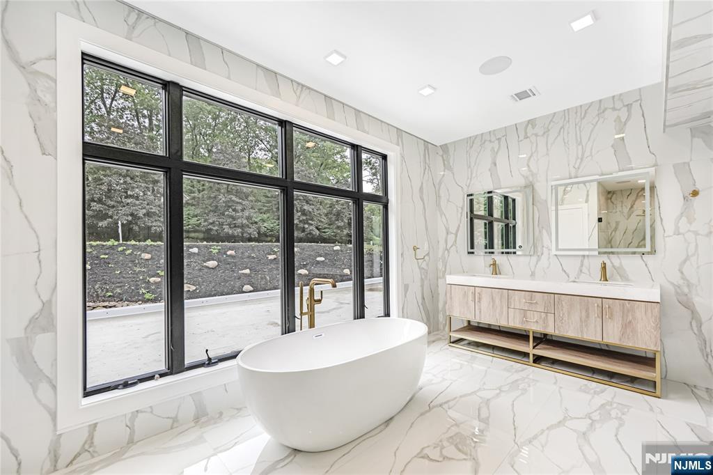 10 Big Ramapo Road Saddle River, NJ 07458 - Photo 37 of 44