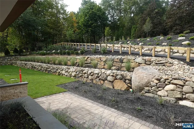 $2,779,000 | 10 Big Ramapo Road, Saddle River, NJ 07458