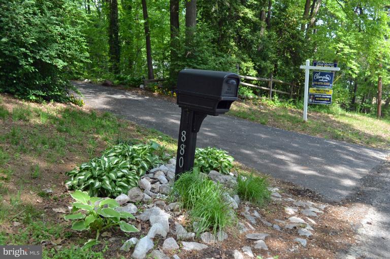 880 Shore Acres Road Arnold, MD 21012 - Photo 22 of 28 Driveway Entrance