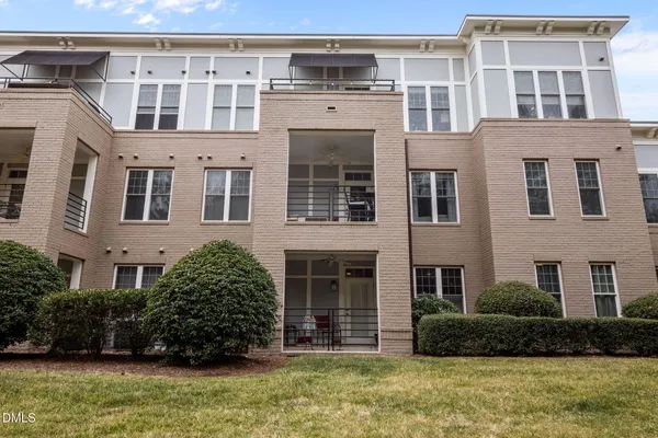 $299,900 | 501 Finsbury Street, Unit 202, Durham, NC 27703