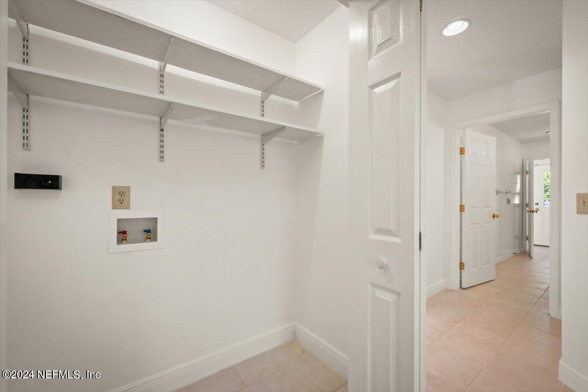 10967 Heathfield Road Jacksonville, FL 32225 - Photo 24 of 39 a view of a hallway