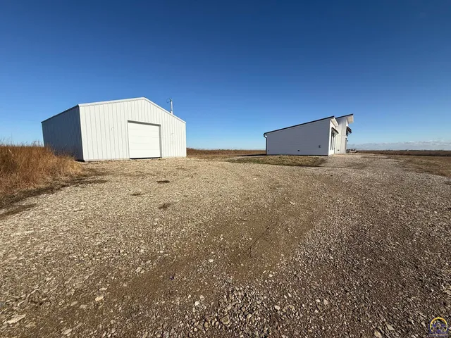 $305,000 | 2265 U Road, Strong City, KS 66869