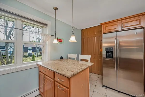 $349,999 | 10 Glen Hollow Drive, Unit C7, Holtsville, NY 11742