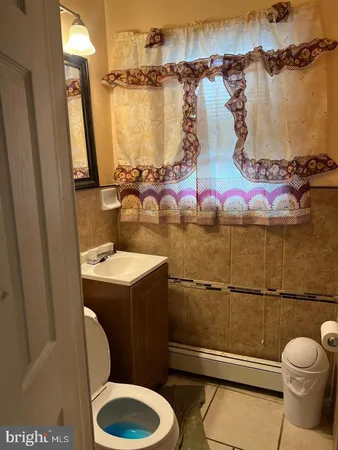 $200,000 | 208 Walnut Street, Darby, PA 19023