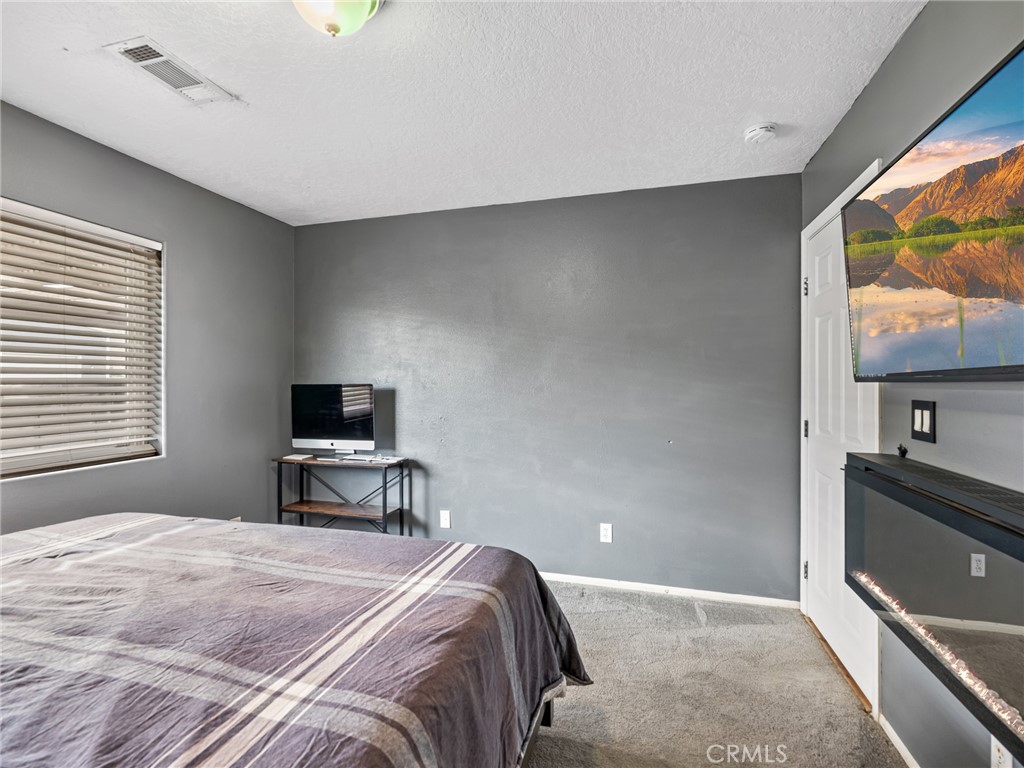 22585 Ocotillo Way Apple Valley, CA 92308 - Photo 23 of 42