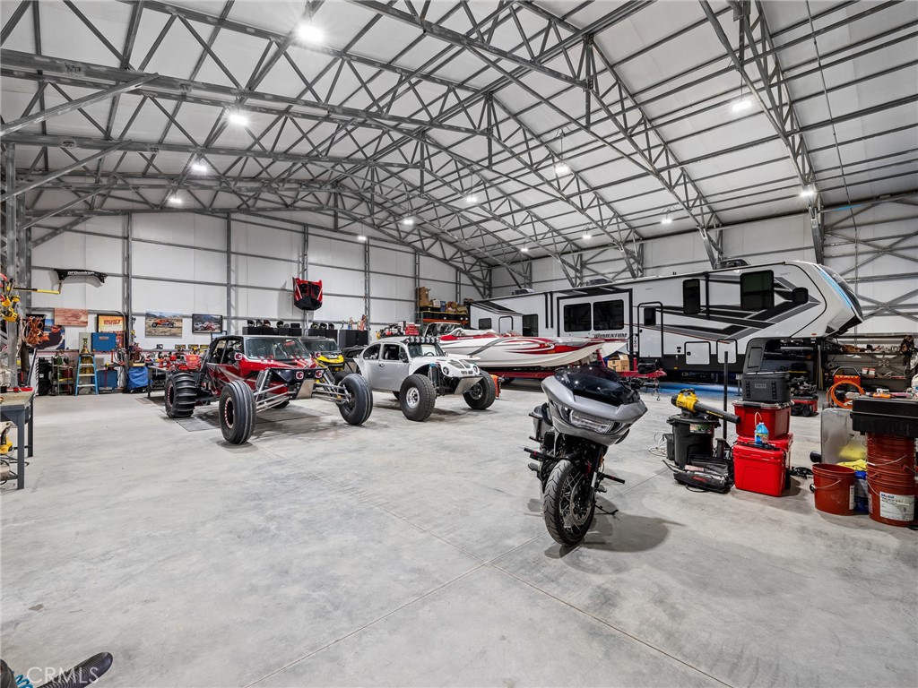 22585 Ocotillo Way Apple Valley, CA 92308 - Photo 4 of 42