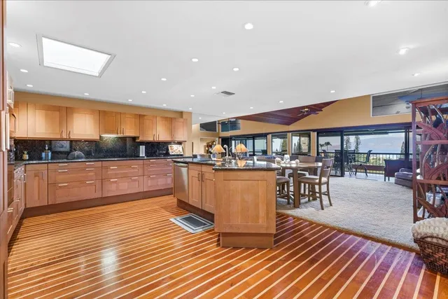 $1,650,000 | 50 Puu Anoano Street, Unit 2204, Lahaina, HI 96761