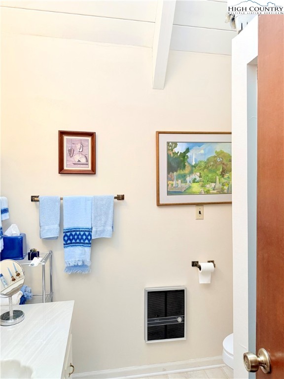 118 Pine Ridge Loop Newland, NC 28657 - Photo 26 of 50 a picture of a room