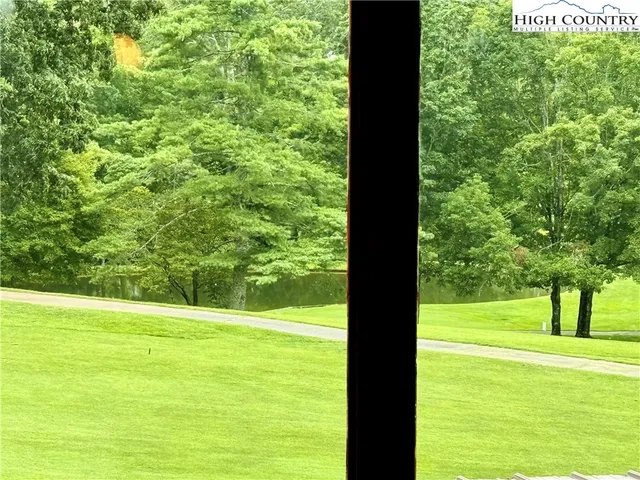 $574,920 | 118 Pine Ridge Loop, Newland, NC 28657