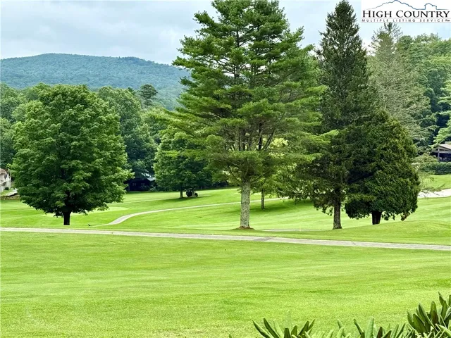 $574,920 | 118 Pine Ridge Loop, Newland, NC 28657