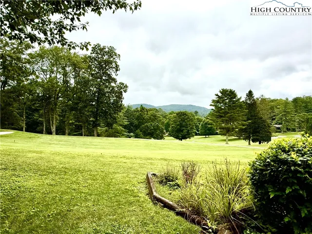 $574,920 | 118 Pine Ridge Loop, Newland, NC 28657