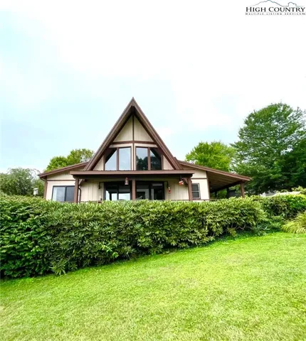 $574,920 | 118 Pine Ridge Loop, Newland, NC 28657