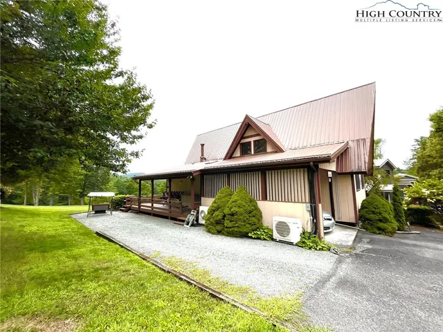 $574,920 | 118 Pine Ridge Loop, Newland, NC 28657