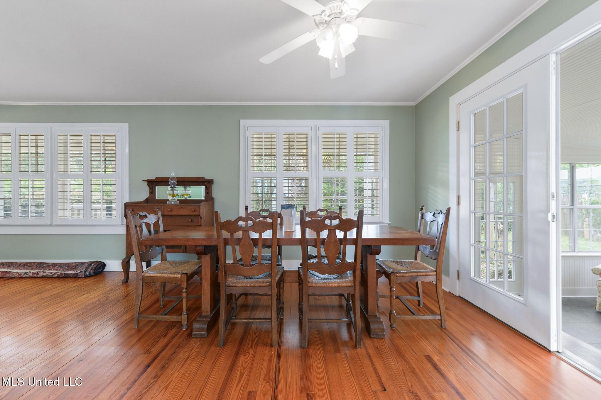 321 State Street Bay St. Louis, MS 39520 - Photo 11 of 32 011