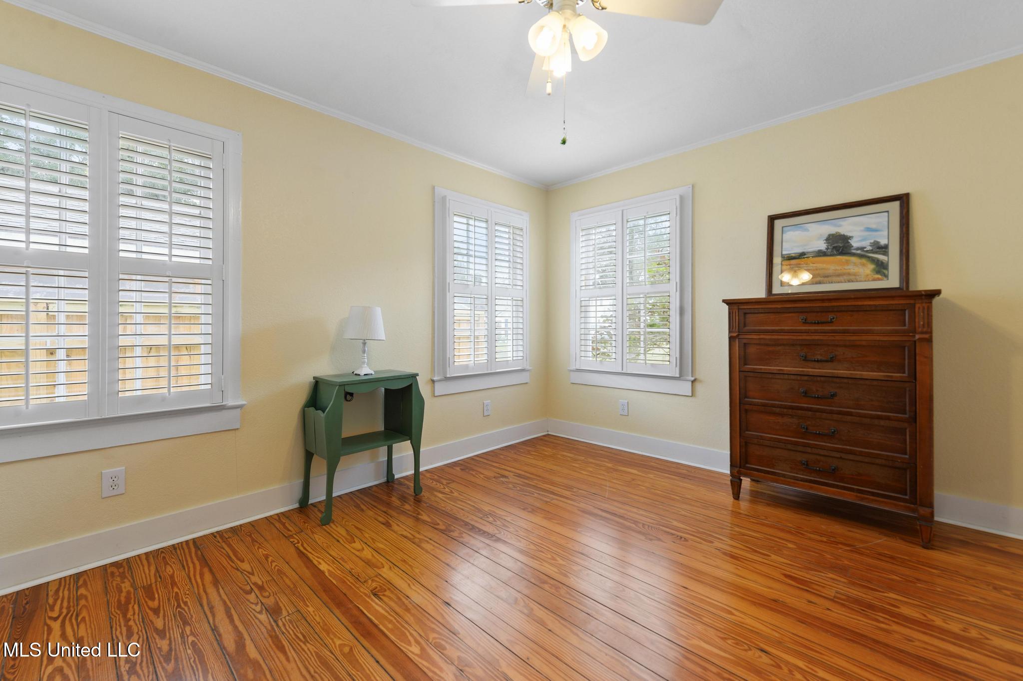 321 State Street Bay St. Louis, MS 39520 - Photo 12 of 32 012