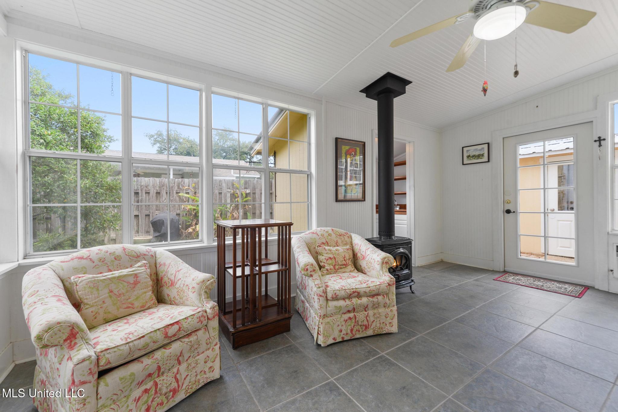 321 State Street Bay St. Louis, MS 39520 - Photo 21 of 32 021