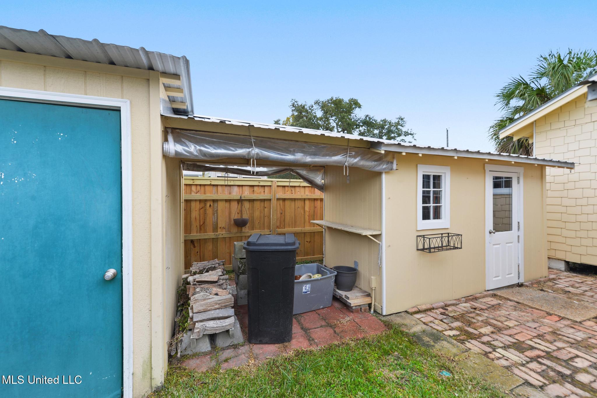 321 State Street Bay St. Louis, MS 39520 - Photo 23 of 32 023