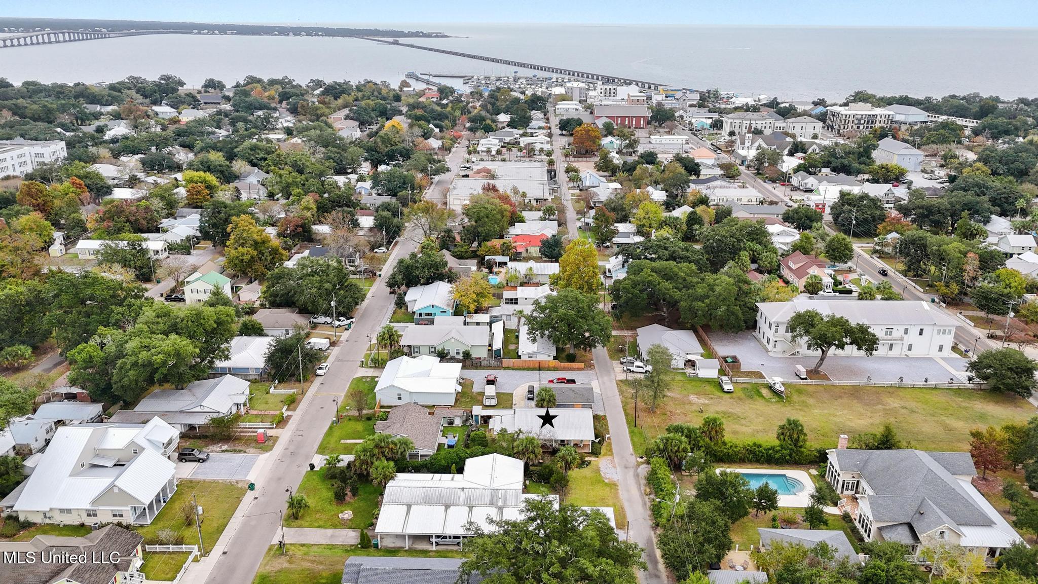 321 State Street Bay St. Louis, MS 39520 - Photo 25 of 32 025