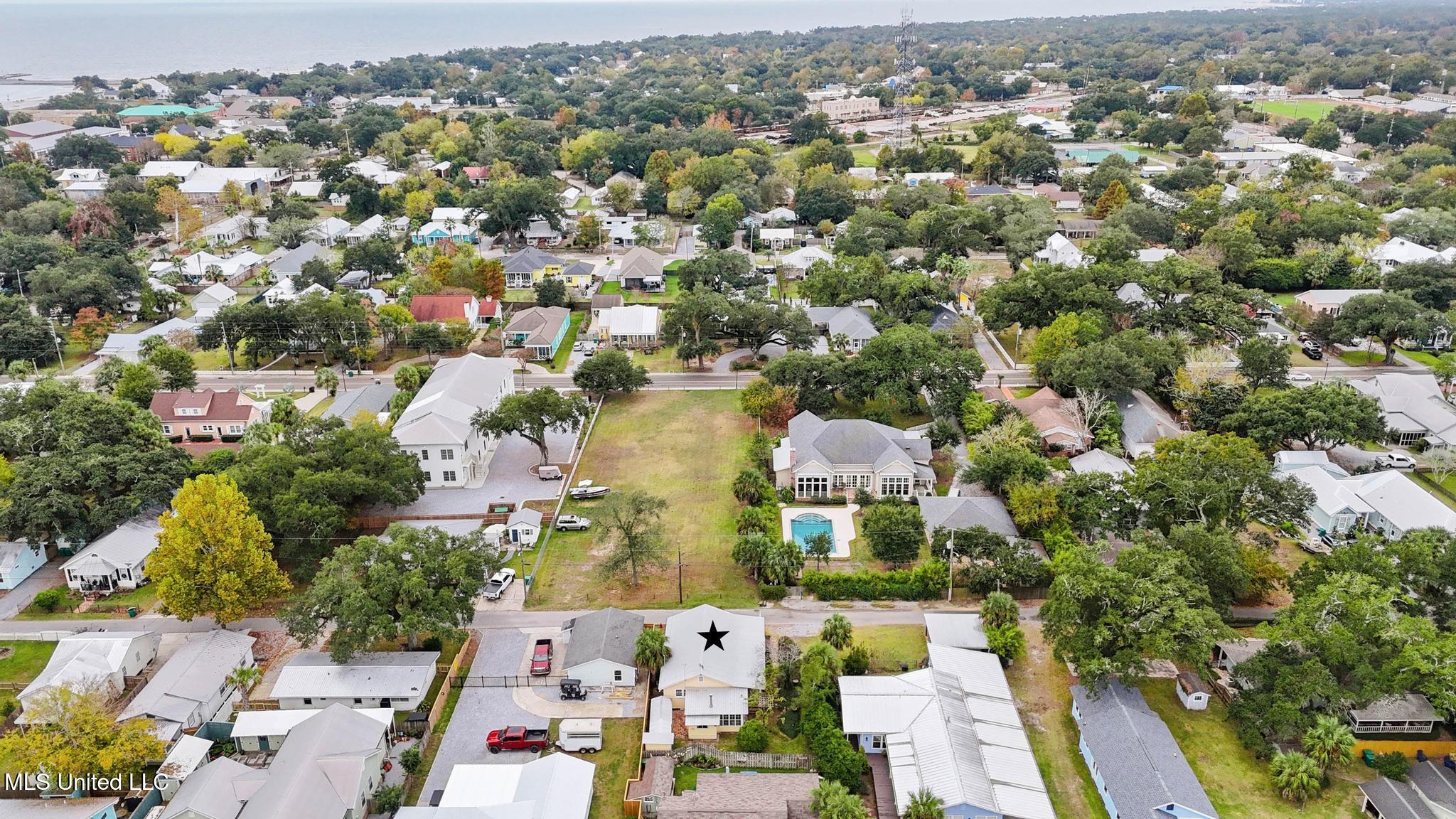 321 State Street Bay St. Louis, MS 39520 - Photo 27 of 32 027