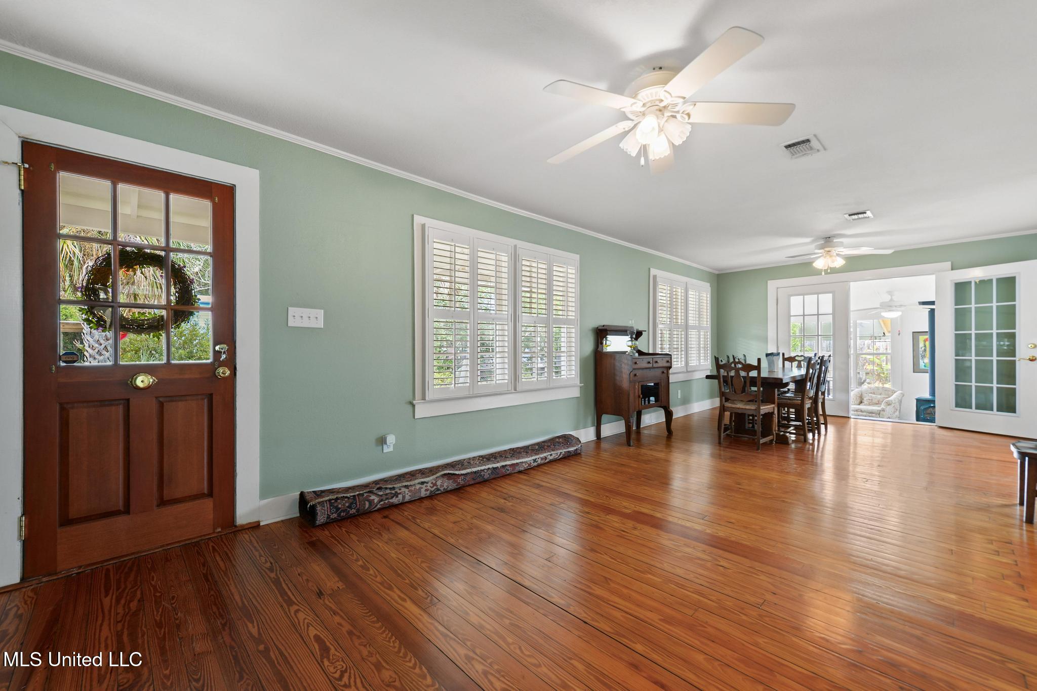 321 State Street Bay St. Louis, MS 39520 - Photo 4 of 32 004