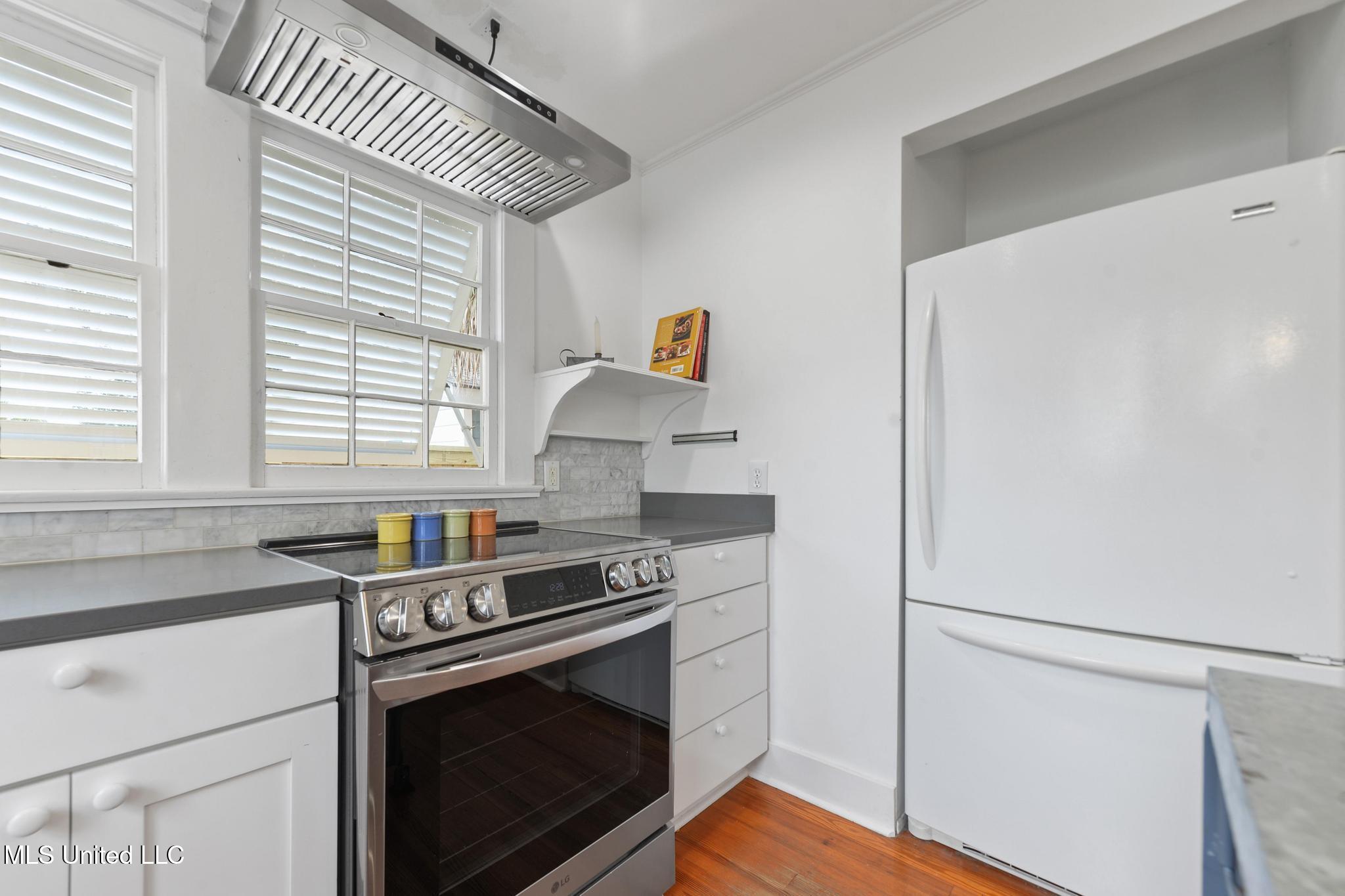 321 State Street Bay St. Louis, MS 39520 - Photo 10 of 32 010