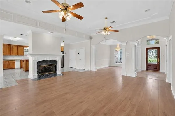$435,000 | 145 Lakewood Drive, Laplace, LA 70068
