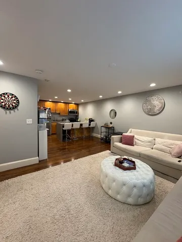 $2,700 | 21 Carson Street, Unit 5D, Boston, MA 02125