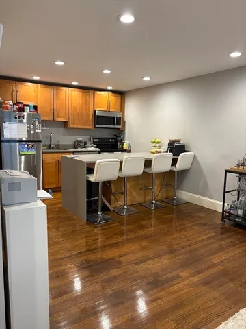 $2,700 | 21 Carson Street, Unit 5D, Boston, MA 02125