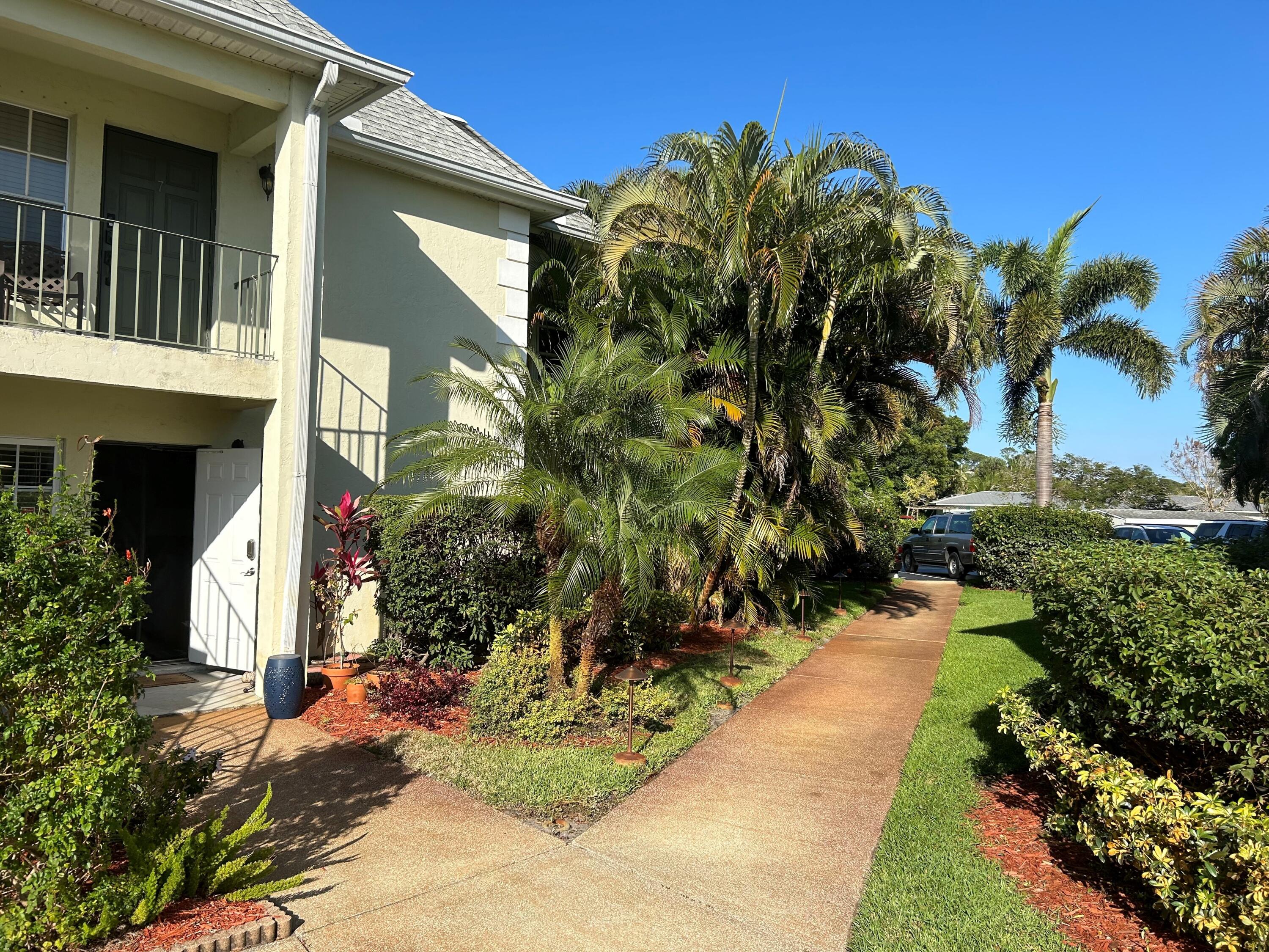 964 Northwest Spruce Ridge Drive, Unit D8 Stuart, FL 34994 - Photo 3 of 6 Spruce Ridge 3