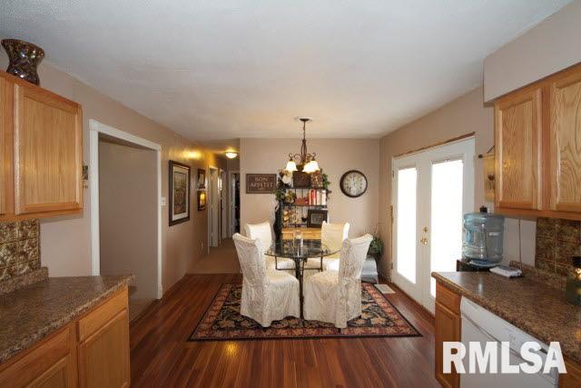 2119 Bethel Road Vergennes, IL 62994 - Photo 12 of 34