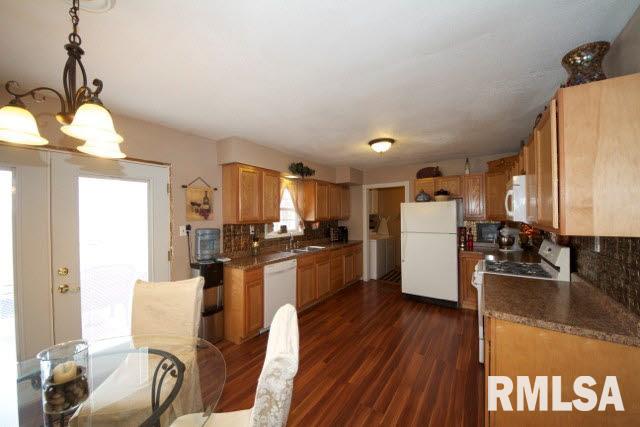 2119 Bethel Road Vergennes, IL 62994 - Photo 7 of 34
