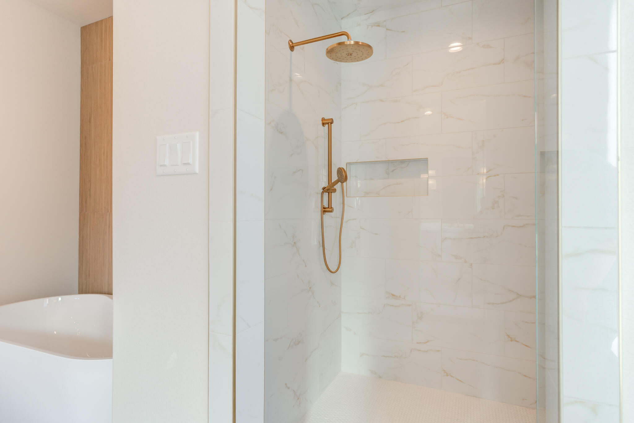 4602 140th Street Lubbock, TX 79424 - Photo 33 of 56 a bathroom with a shower