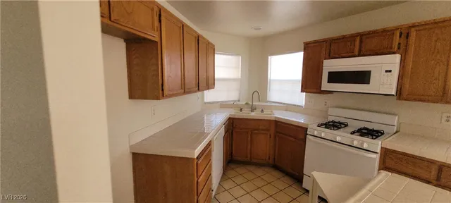 $1,810 | 6561 Avon Court, Las Vegas, NV 89108