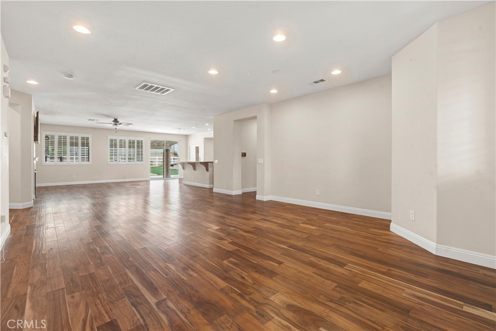 19434 Eldorado Road Perris, CA 92570 - Photo 3 of 22 Gallery Image 3
