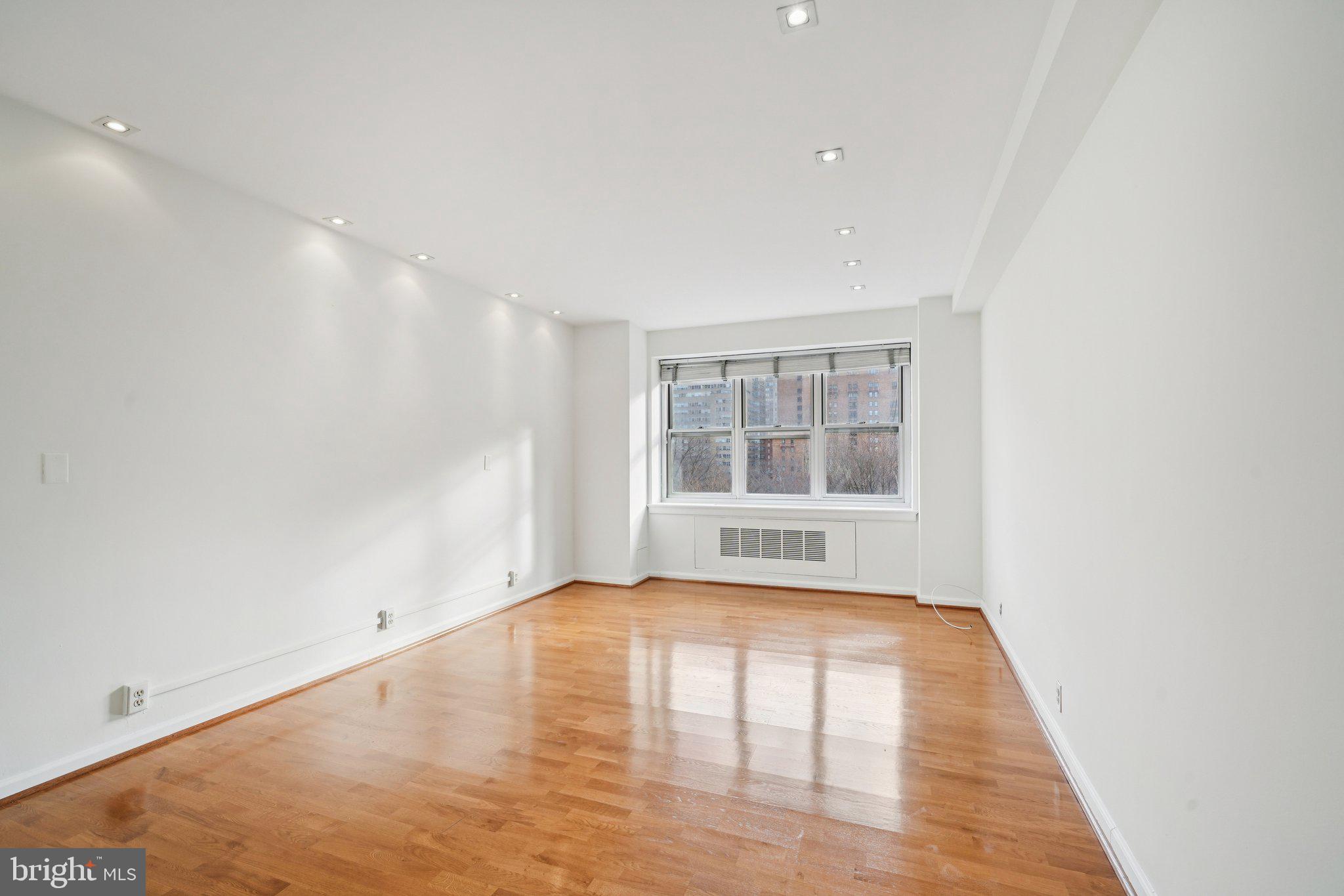 220 West Rittenhouse Square, Unit 8B Philadelphia, PA 19103 - Photo 17 of 31