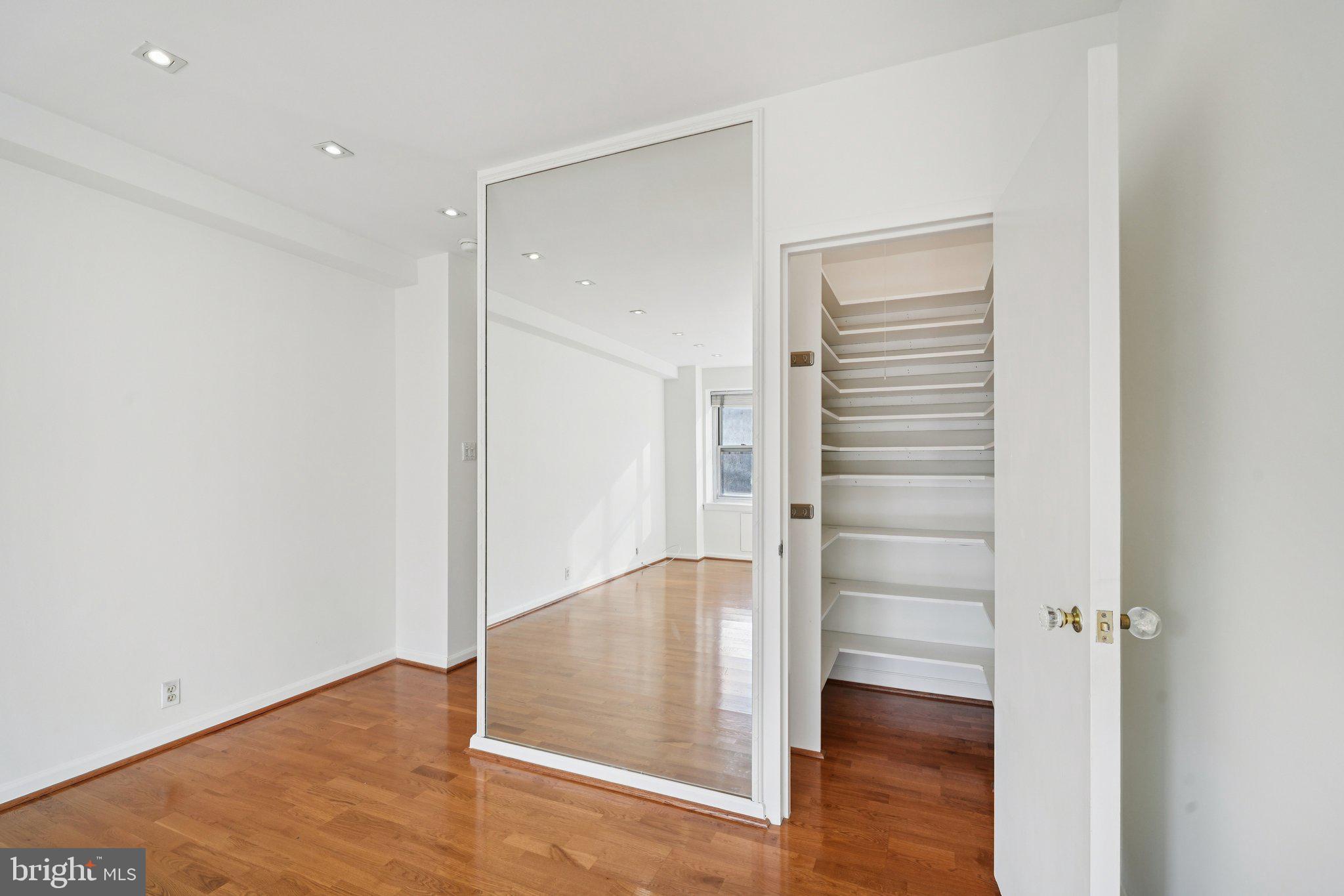 220 West Rittenhouse Square, Unit 8B Philadelphia, PA 19103 - Photo 26 of 31