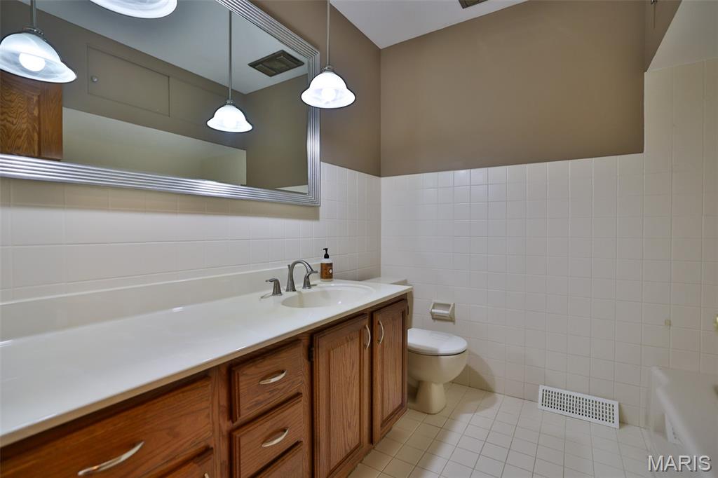 1000 Schwarz Road Edwardsville, IL 62025 - Photo 67 of 96