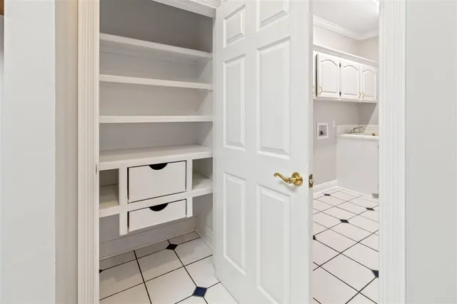 $445,000 | 4012 Woodcrest Lane, Lake Charles, LA 70605