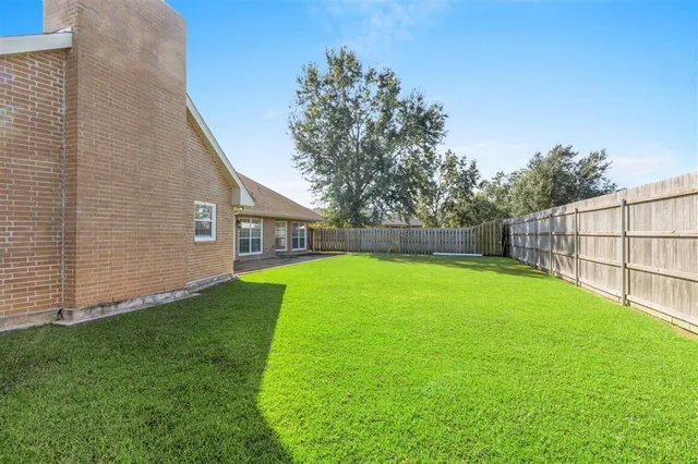 $445,000 | 4012 Woodcrest Lane, Lake Charles, LA 70605