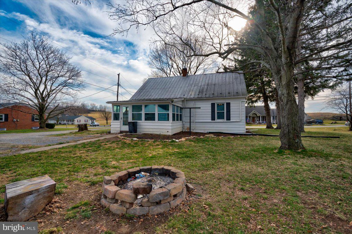 9621 Mentzer Gap Road Waynesboro, PA 17268 - Photo 5 of 48 Gallery Image 5