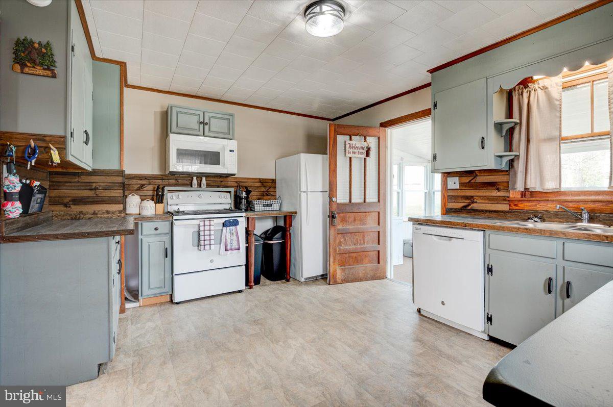 9621 Mentzer Gap Road Waynesboro, PA 17268 - Photo 6 of 48 Gallery Image 6