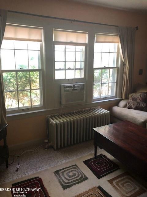 908 Fairview Avenue Rochester, MI 48307 - Photo 3 of 35 31386327-2.JPG