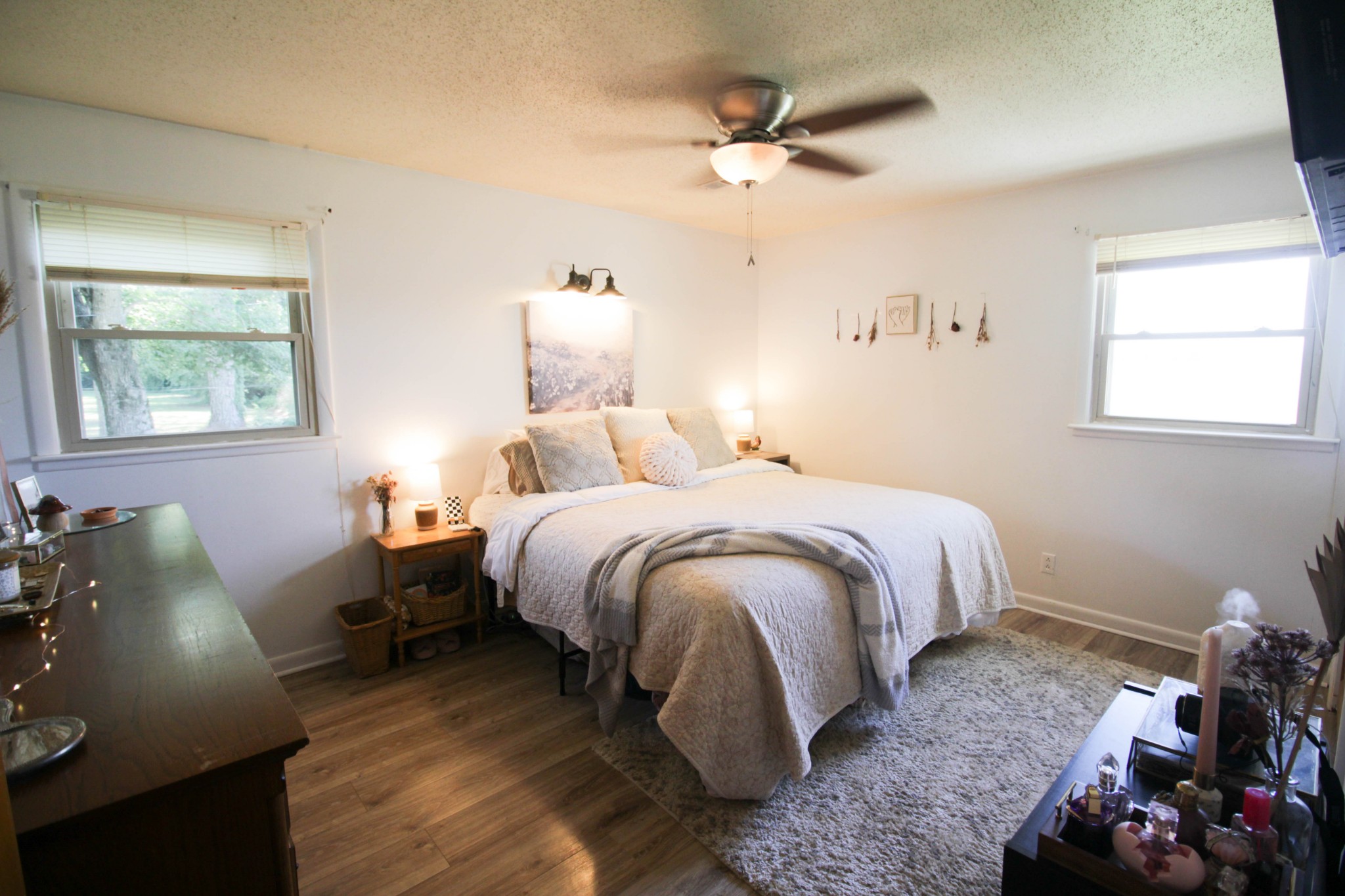 18 Elora Road Flintville, TN 37335 - Photo 6 of 11 a bedroom with a bed and a chandelier