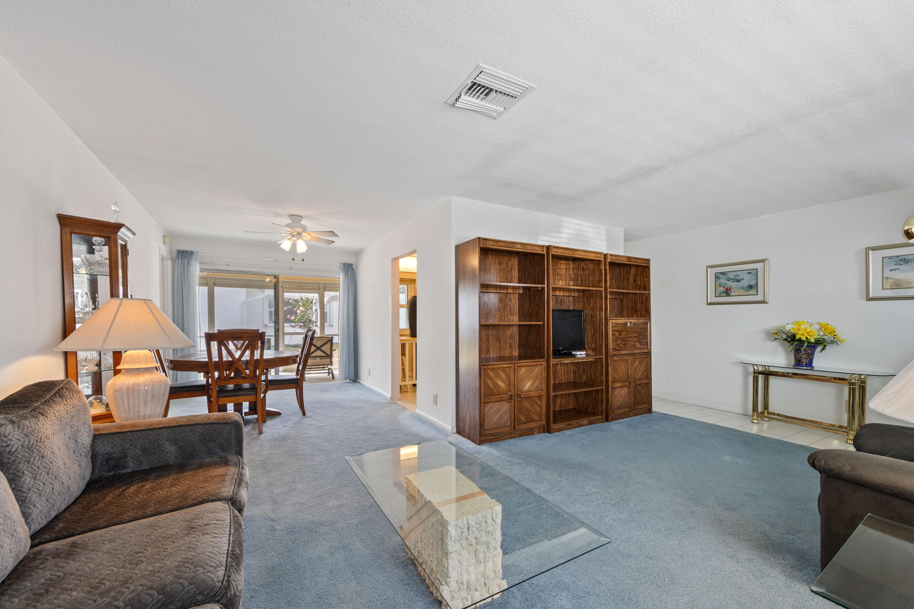 1828 Southwest 17th Street Boynton Beach, FL 33426 - Photo 4 of 21 Living